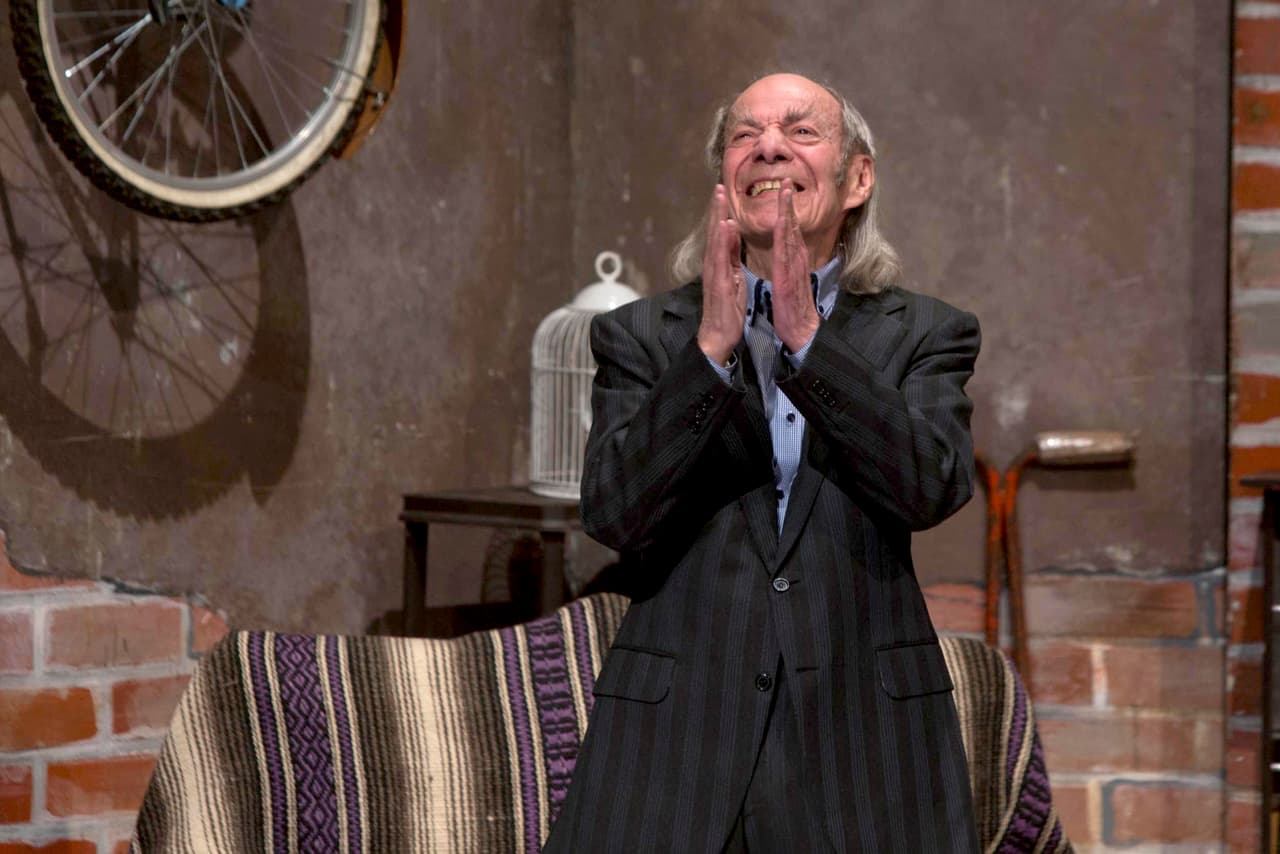 Manuel 'El Loco' Valdés ya sabe qué desea como regalo de cumpleaños este próximo 29 de enero, cuando festeje sus 89 años. 
<br>