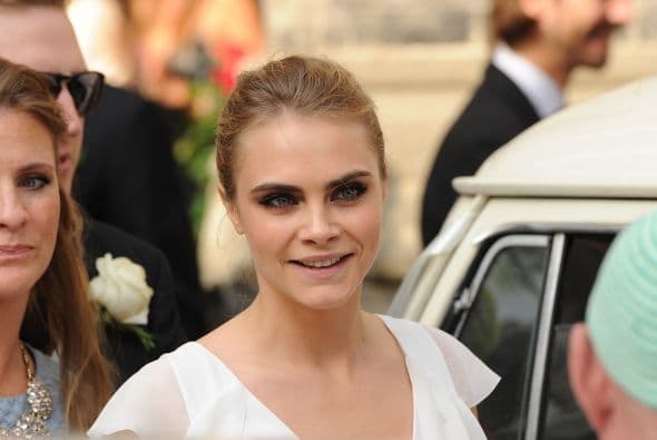 El peinado sencillo deja que el rostro luzca con todo su esplendor.