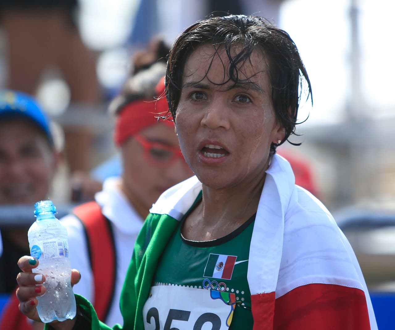 El cansancio fue evidente, pero el orgullo de enaltecer a México fue más fuerte en esta maratón femenina.