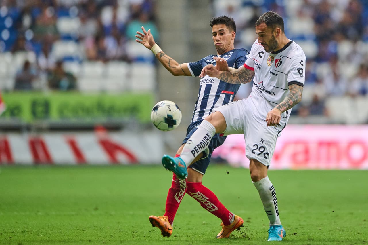 Rayados de Monterrey tuvo un partido muy gris y apenas pudo sacar un punto ante un Atlas que tampoco generó opciones pese a quedarse con un hombre más en gran parte del segundo tiempo.