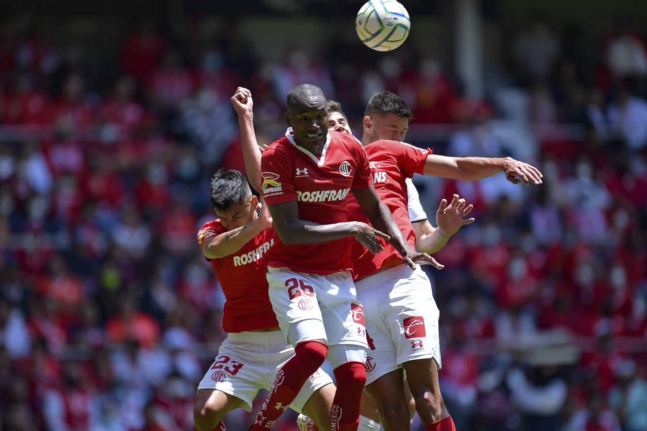 Toluca vino de atrás para vencer a los Xolos con goles de Carlos González, Jean Meneses y Camilo Sanvezzo.