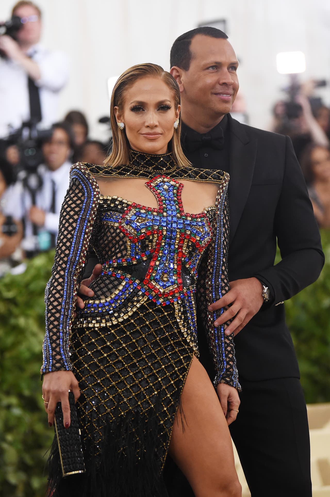 Jennifer Lopez y su prometido, el exbeisbolista Alex Rodríguez, celebraron con sus respectivos hijos y una cena que ellos mismos prepararon.