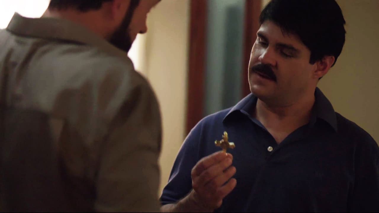 After ‘El Quino’s arrest, Arturo Bernal Leyda visited Guzmán Loera and gave him a cross representing concern for his son. The drug lord thanked him for the gift and asked not to set up any rescue operations.