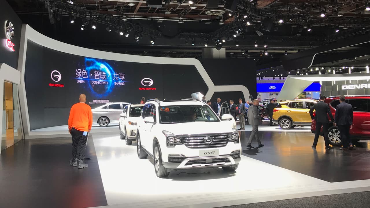 <h3 class="cms-h3-H3">China toca la puerta.</h3>
<br>
<br>Hace años que
<b> el fabricante chino GAC Motor </b>ha estado mostrando sus modelos, que no están disponible en Estados Unidos, en el lobby del show. 2018 fue el primer año en el que entraron al recinto principal. Quizás haya sido la ausencia de Mazda, Porsche y Volvo lo que abrió el espacio, o quizas haya otra lectura. Los mantendremos informados.