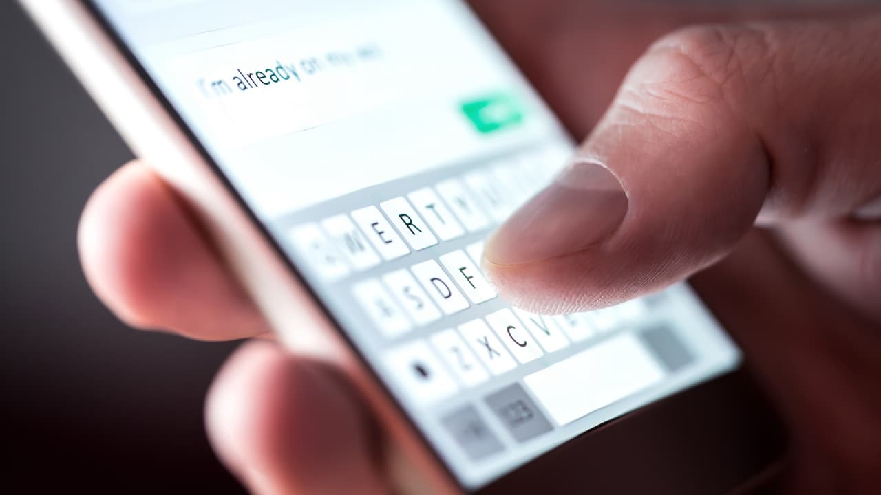 ICE podrá hackear celulares en solicitudes migratorias y causa preocupación en California