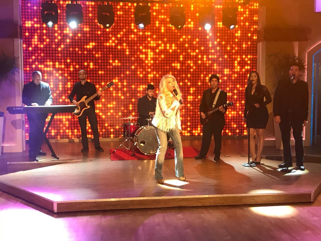 Yuri dejó bien en claro porque se mantiene como una de las grandes cantantes de todos los tiempos.