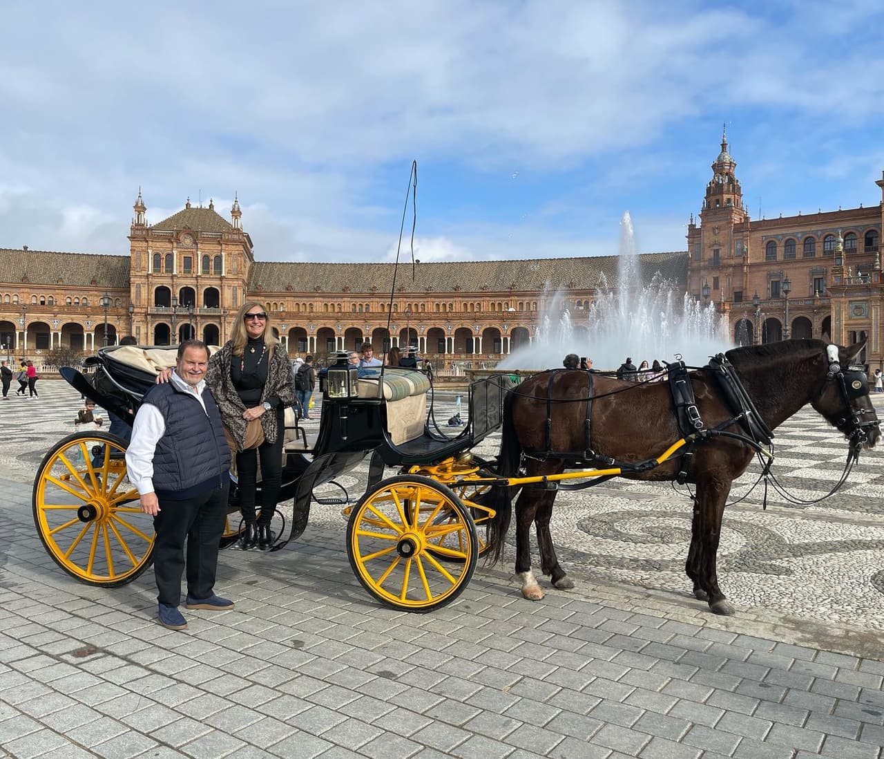 Madrid no es la única ciudad de España a la que Raúl y su familia les encanta viajar. En diciembre y, aprovechando la cercanía, viajaron a la histórica Sevilla.