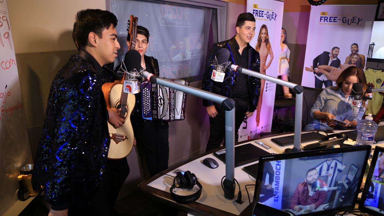 Y aunque se las vieron difícil, todos se divirtieron a lo grande. 
<b><a href="https://www.univision.com/los-angeles/ksca/musica/el-free-guey/cornelio-vega-y-su-dinastia-eligen-si-por-delante-o-por-detras-video">¡Tienes que ver el video de este juego AQUÍ!</a></b>