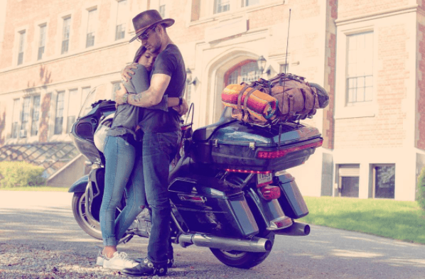 Actualmente ella vive en Canadá por sus estudios y 
<b><a href="http://www.univision.com/temas/jorge-poza">Jorge</a></b> se ha aventurado a visitarla en un viaje en motocicleta.