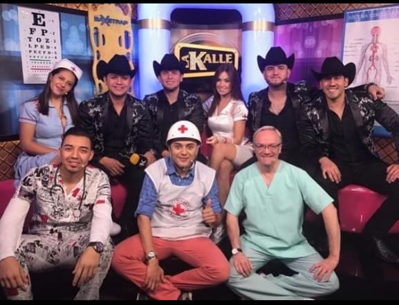 Previo a su actuación en el famoso festival colombiano, los integrantes de Calibre 50 visitaron algunos medios de comunicación de ese país y se la pasaron de maravilla.