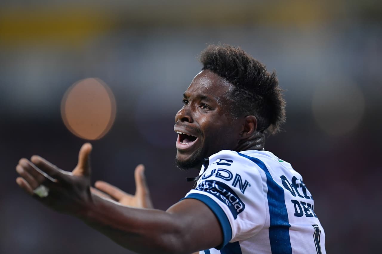 Kevin Álvarez perdonó en al menos tres ocasiones frente al arco de Camilo Vargas. Pachuca presionó en la recta final del primer y segundo tiempo, pero el portero rojinegro lució impenetrable.