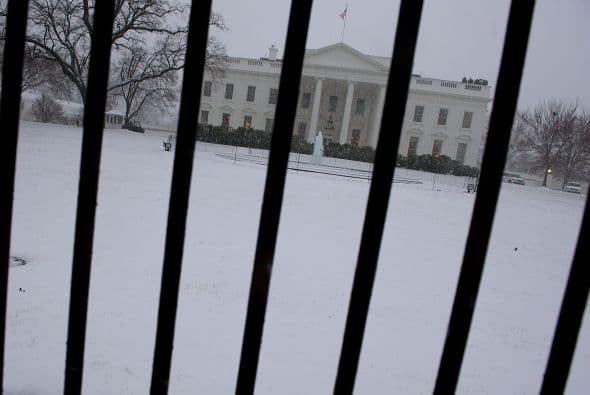 Uno de los cuales falleció tras un choque en el que estuvieron involucrados al menos 100 automóviles en Denver, Colorado.