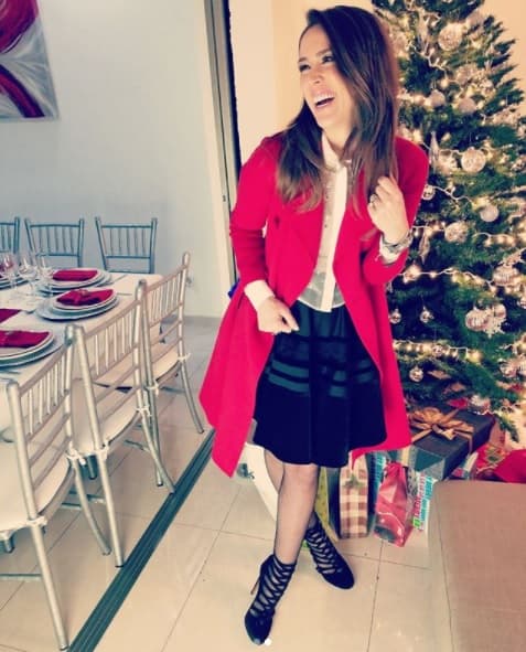 Jaqueline Bracamontes siempre hizo públicas sus relaciones, donde siempre se inclinó por hombres famosos y empresarios.