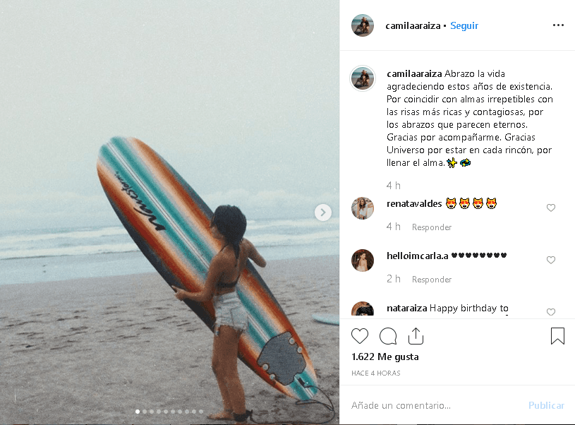 "Abrazo la vida agradeciendo estos años de existencia", escribió la ojiverde en su cuenta de Instagram.
