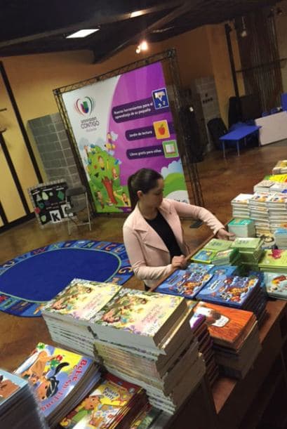 Gracias a nuestros amigos y amigas de Austin que se acercaron a la Feria para Aprender, de Univision Contigo, donde repartimos mil libros y dimos talleres de FAFSA a padres y estudiantes que quieren pagar por la universidad.