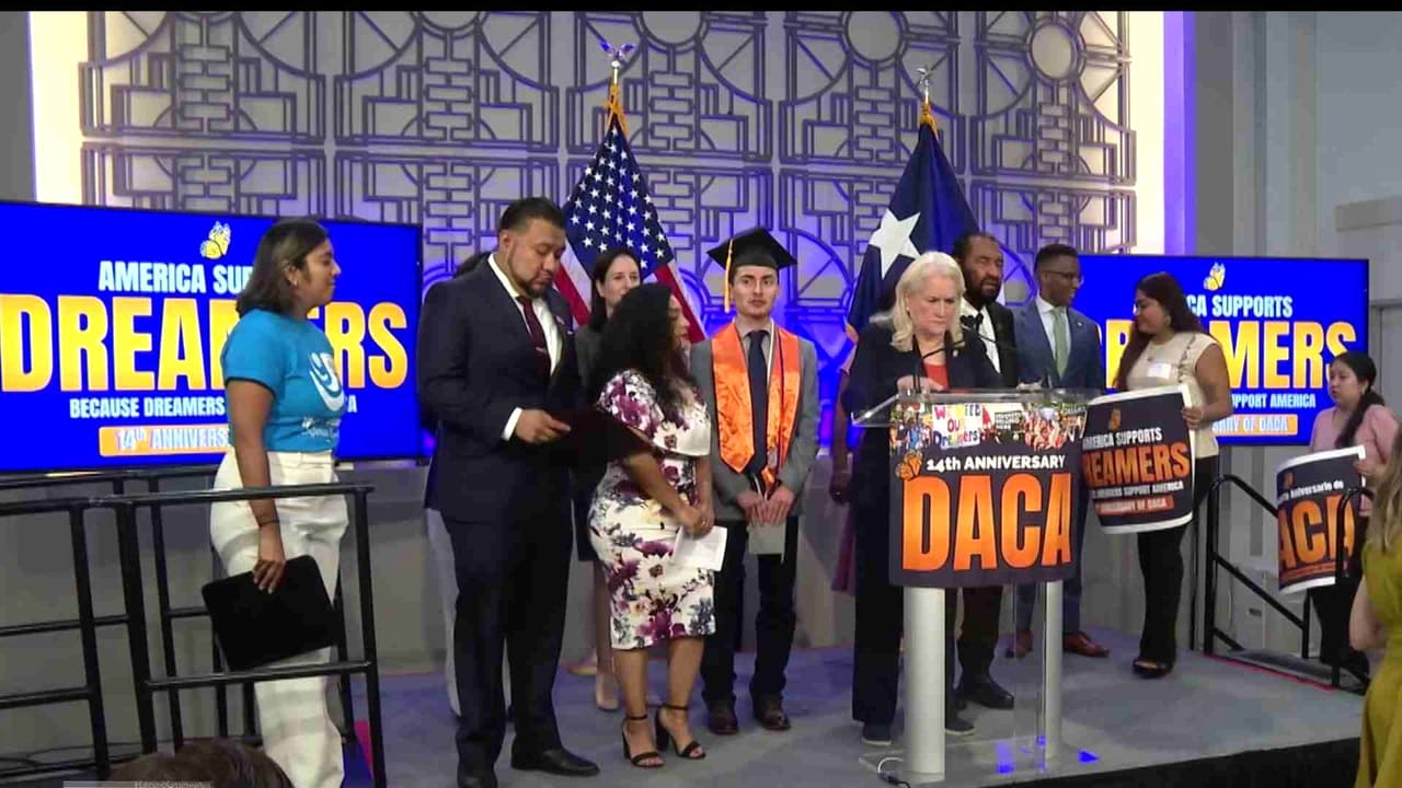 A 14 años de DACA, abogado de Inmigración explica qué pasa con los permisos de trabajo de los dreamers