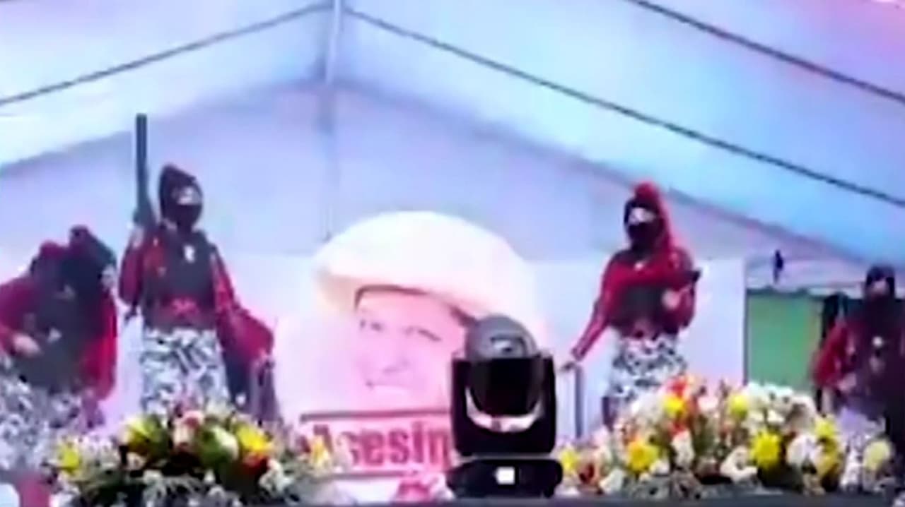 ¿Libertad de expresión o apología del delito? Polémica por baile de estudiantes mexicanos que representan a 'narcos'