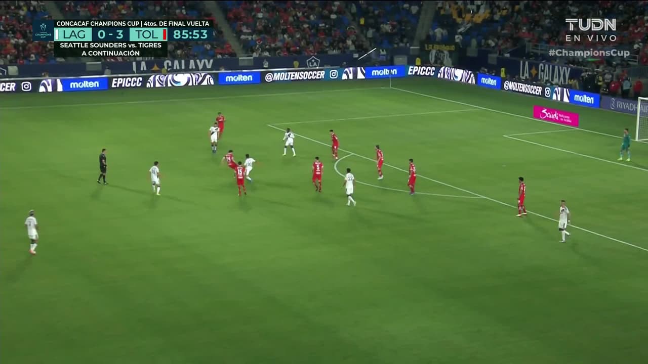 ¡TIRO ATAJADO! disparo por Joseph Paintsil.