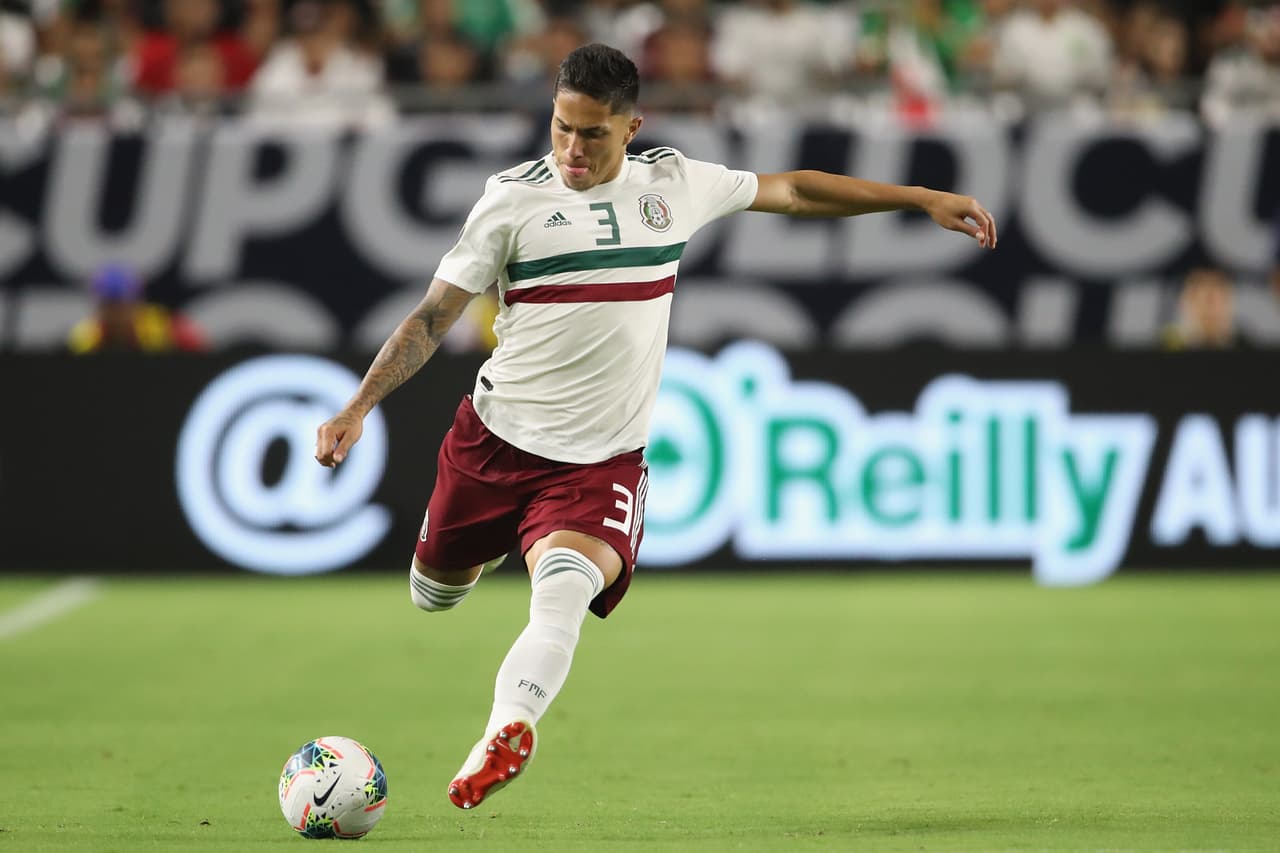 Carlos Salcedo l Defensa l Tigres