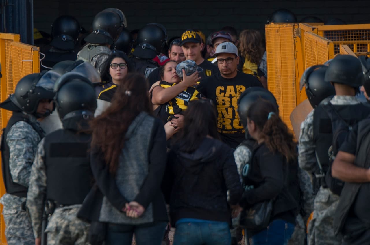 Nueve de cada diez uruguayos no van al fútbol con sus familias por la violencia en los estadios