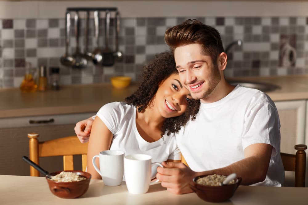 La influencia del plenilunio, o sea, la Luna llena que ocurrirá en tu signo el día 29 de mayo será inolvidable. Lo que antes te parecía complicado o difícil ahora lo ves fácil y desenredado. Tu actitud también cambia radicalmente, sobre todo en relación a ciertas personas que ya no serán importantes en tu vida como lo fueron antes y te sientes libre para decidir tu propio destino.