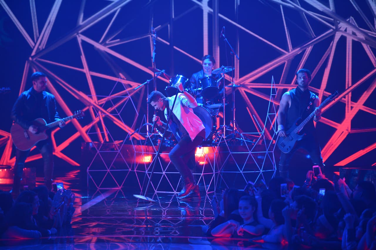 Fabyán Sanchez más romántico que nunca cantó "Ya me enteré", de Reik Ft. Nicky Jam.