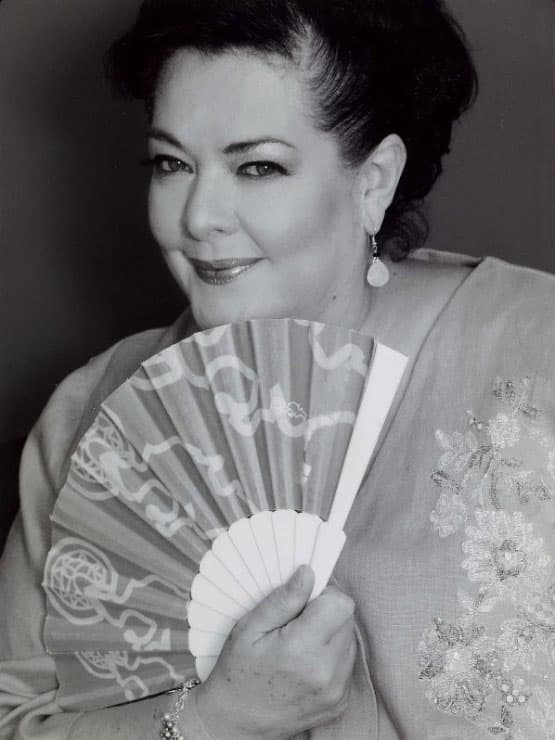 Se convirtió en una monja en 
<i>Sin pecado concebido</i> en el 2001, 'Sor Jovita'.