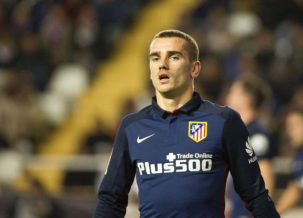 En 2015, Antoine regresó a la normalidad luego de que decidera volver a tener el pelo corto luego de quedarse a centímetros de raparse por completo.