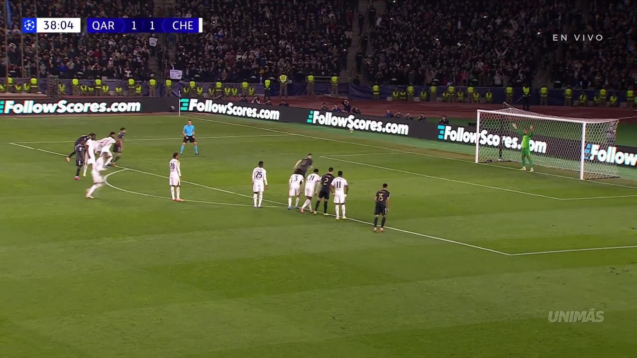 ¡DE PENAL! Janković no falla y el Qarabag toma ventaja ante el Chelsea en Champions League