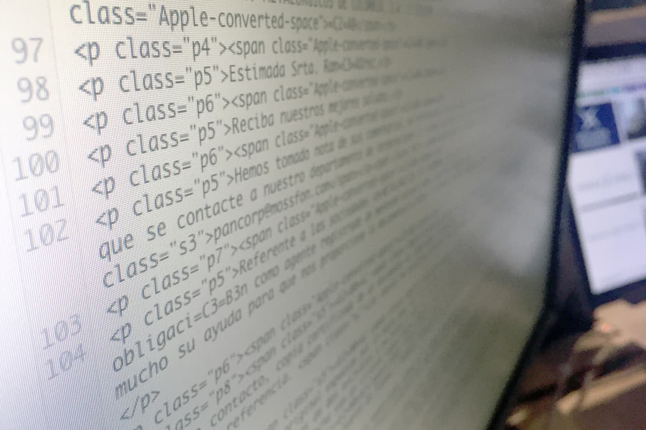 <b>¿Quién es este cliente?. </b>En el nuevo lote de correos filtrados hay frases que permitieron encontrar el descalabro de la firma y la estampida de clientes. Palabras como "escándalo" mostraban cómo los propios empleados de la firma denominaron la publicación de abril de 2016. Otra de las más frecuentes fue "SAR": Reportes de Actividades Sospechosas para sociedades y dueños de empresas que aparecieron citados en 'Los Papeles de Panamá'.