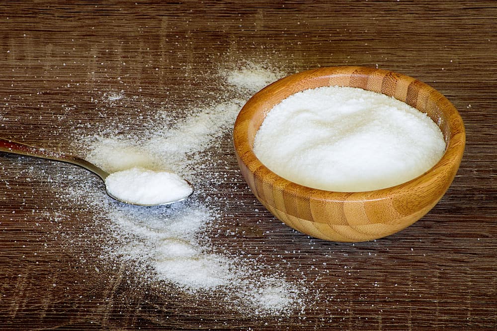 <b><i>SALUD</i></b>
<br>Apuesta por una mejora en tu salud consumiendo menos sal y haciendo que tu presión arterial se sienta en equilibrio. Consulta un especialista cuando sientas que tu cuerpo tiene síntomas extraños, seguramente estarías un tanto estresado por todo lo que ha ocurrido en el año y te ayudaría sin duda a ejercer una buena alimentación.
<br>