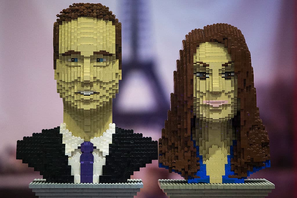 Bustos hechos de bloques de LEGO del príncipe William y Kate Middleton