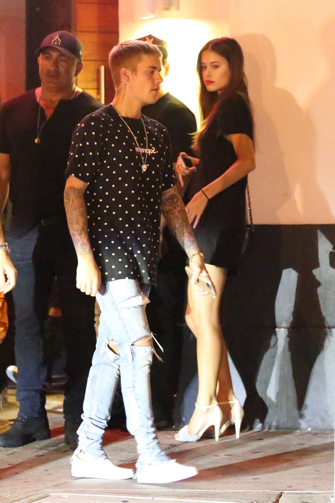 ¡Te cachamos nena! Pero qué miradas le lanzó a Justin una vez que este se retiró de dónde la encontró.