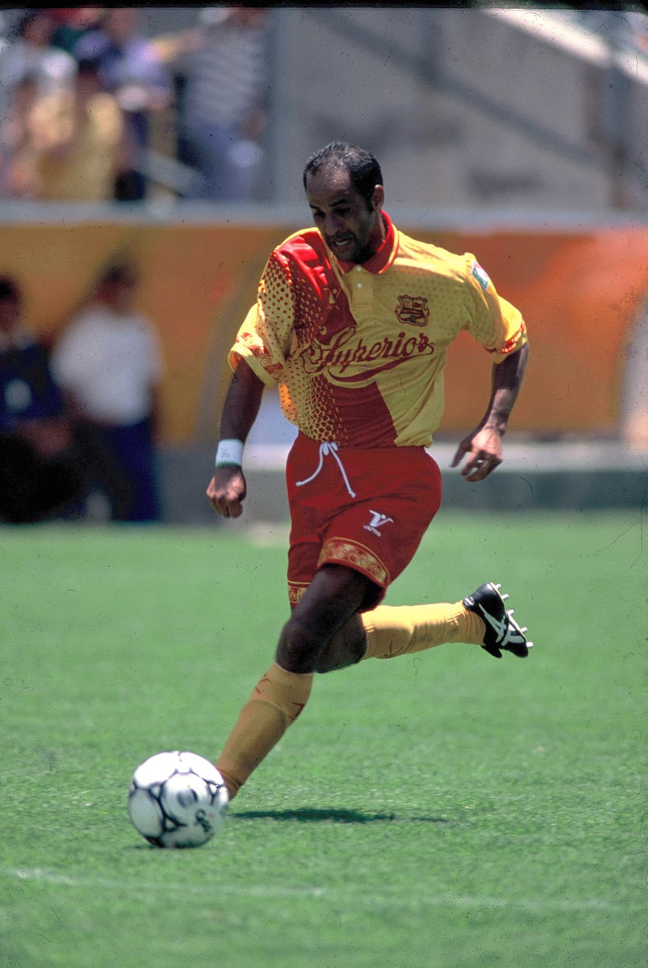 Marco Antonio 'Fantasma' Figueroa - Morelia - 130 goles.