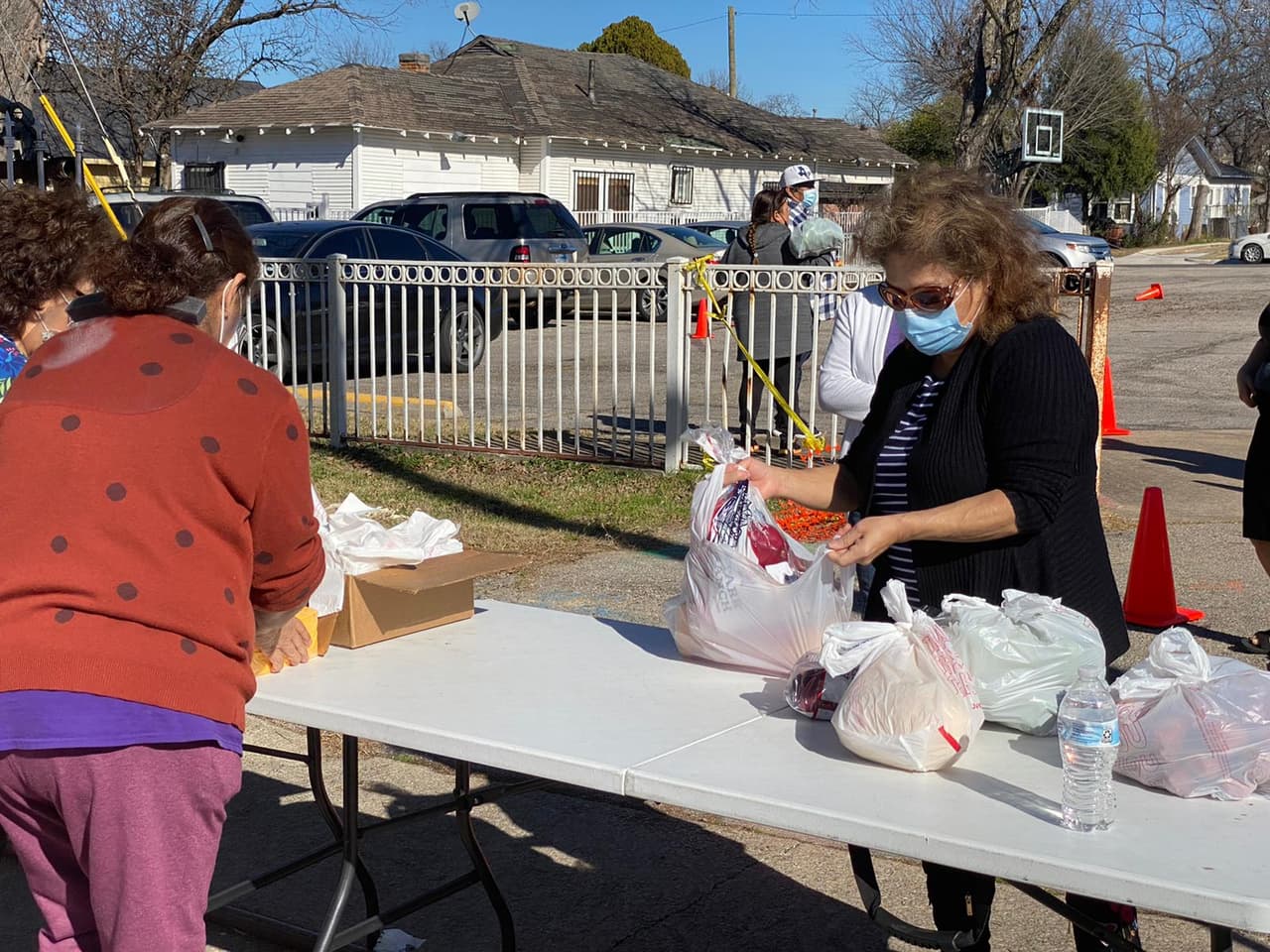 <b>Cúando: 17 de marzo, entre la 1 pm y 3pm</b>
<br>
<b>Dónde: </b>Iglesia católica Santa Catherine de Dinuba, 356 N. Villa Ave., Dinuba, CA, 93618