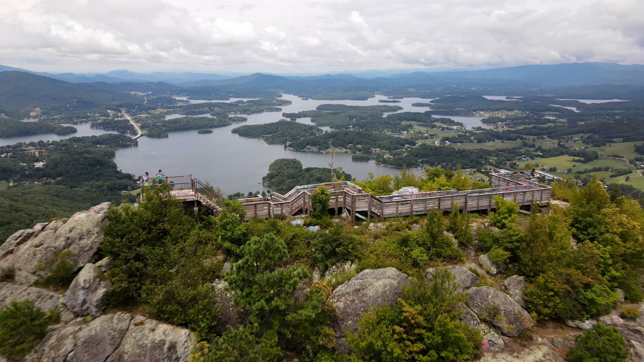 Conoce más sobre Bell Mountain, 
<a href="http://www.townscountyga.org/bell-mountain-park---historical-site.html"><b>aquí</b></a>.