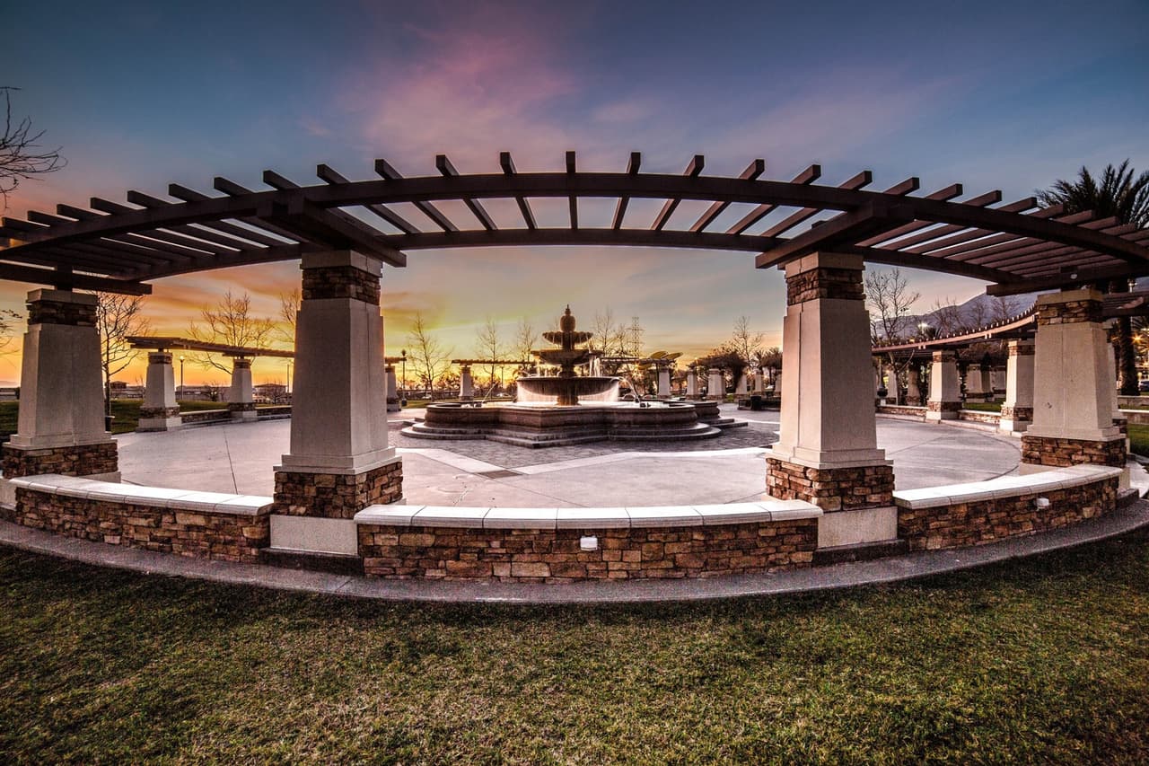 <b>Fontana, CA</b> 
<br>Esta es otra ciudad del condado de San Bernardino, al sur de California, considerada en la posición 121 de la lista nacional con 40.55 puntos. A nivel estatal, Fontana no cumple con los estándares óptimos de salud.