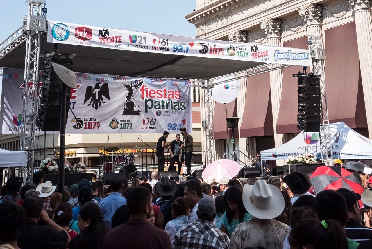 La celebracion de Independencia en el Fulton Mall