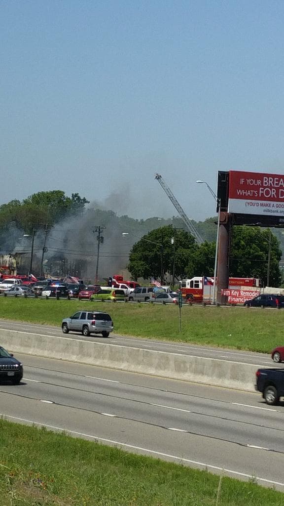 Se incendia tienda de autopartes en Austin