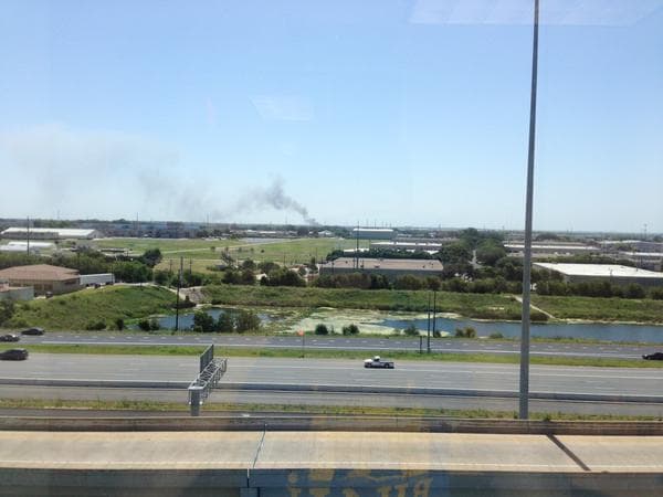 Se incendia tienda de autopartes en Austin