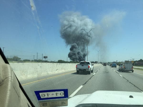 Se incendia tienda de autopartes en Austin