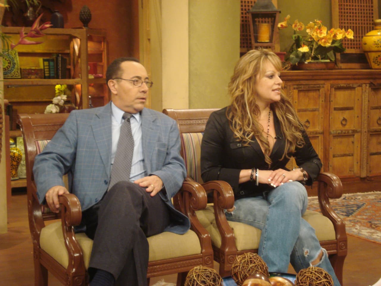 Fernando Arau quedó fuera de esta plática, Doña Meche acaparó la atención de Jenni.