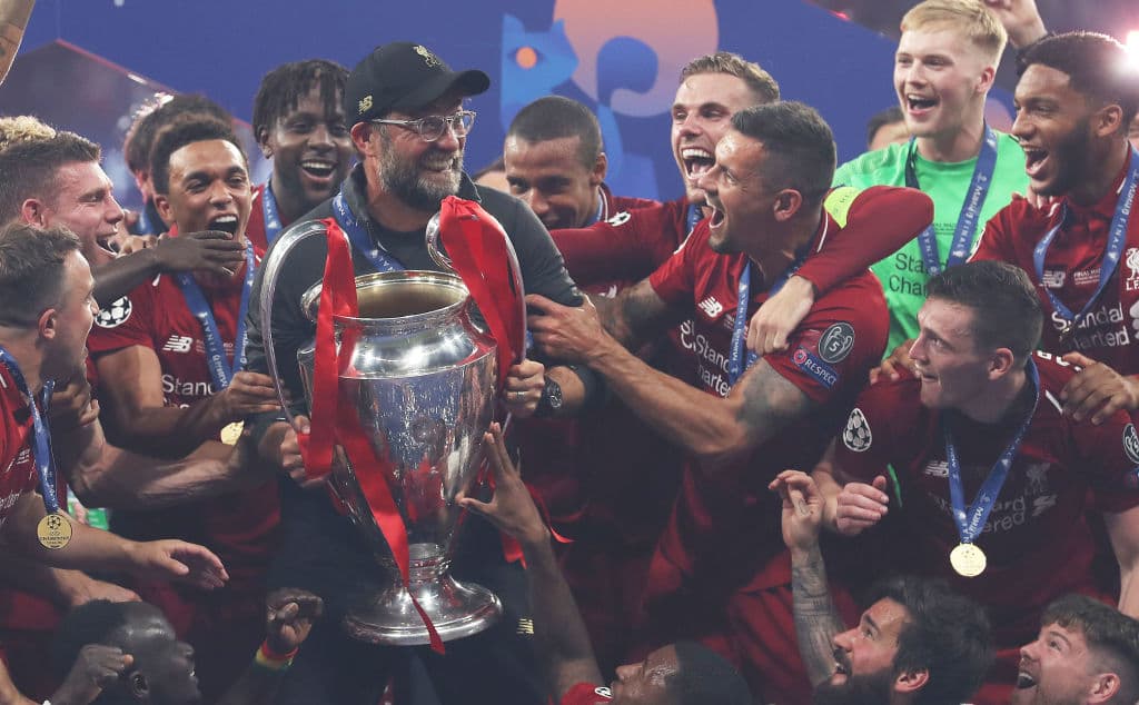 El técnico Klopp logra su primera Champions tras sus intentos fallidos con el Borussia Dortmund, ya conoce el sabor de la gloria.