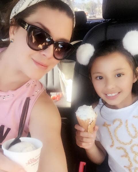 Al ser una madre soltera, la actriz lleva a su hija a todas partes.