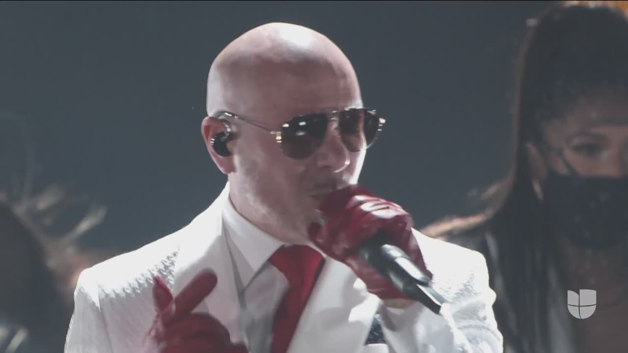 La noche se prendió con la energia de Pitbull y su tema ‘I believe that we will win’.