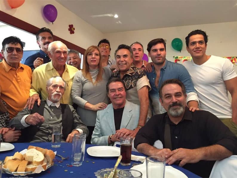 Entre los que asistieron se encuentran Gualberto Castro, Marco Uriel, Memo Ríos, Carlos Ignacio y Juan Antonio Edwards, entre otros.