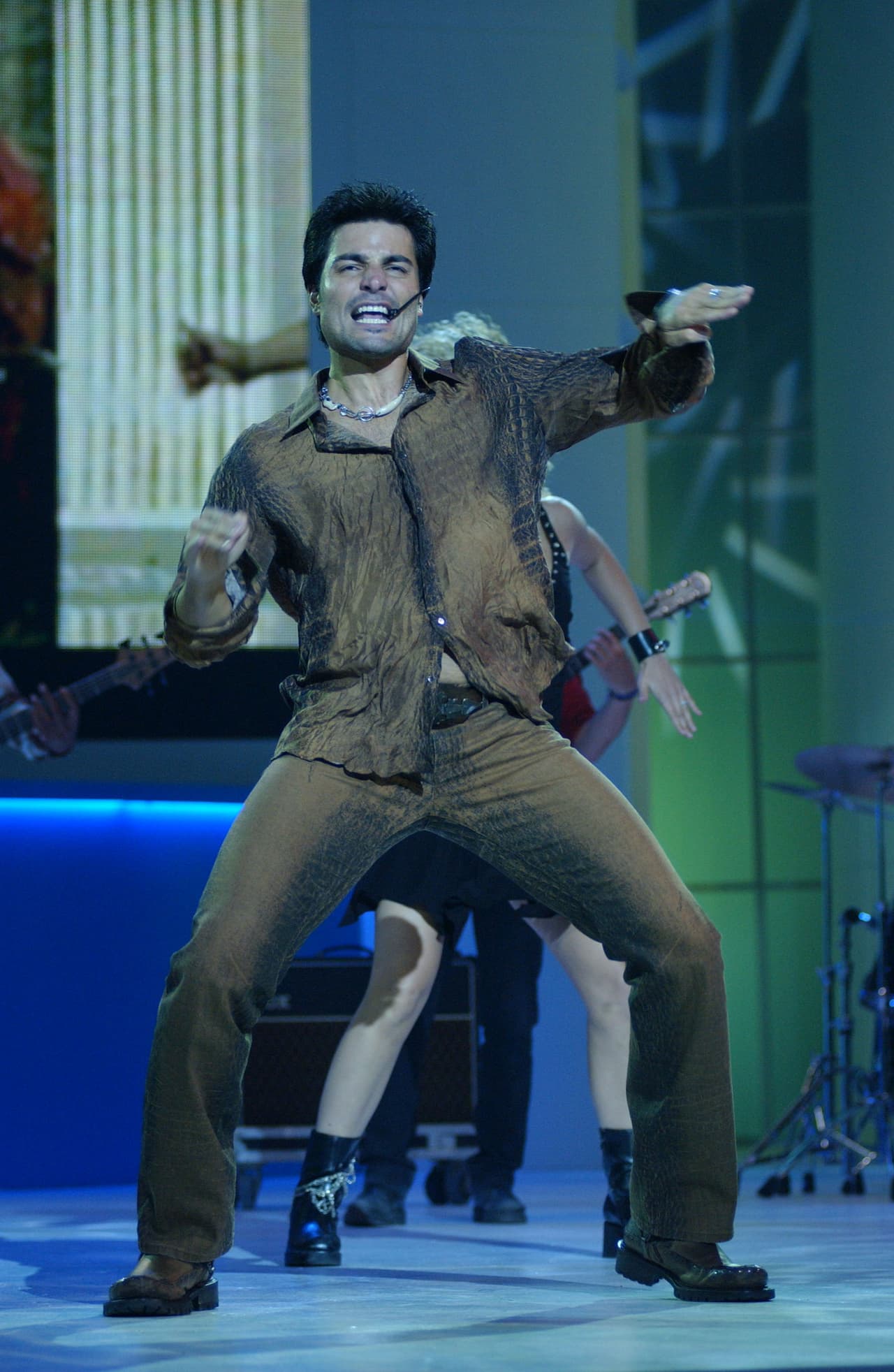 La maestría con la que el bailarín de 'Beba y sus yolotzin' interpretó este tema dejó sorprendido a Miguel Bosé.