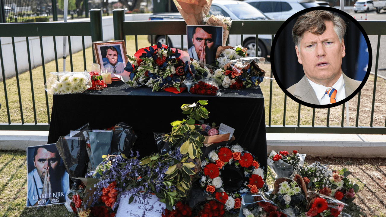 Advierten a inmigrantes de consecuencias por burlarse de la muerte de Charlie Kirk