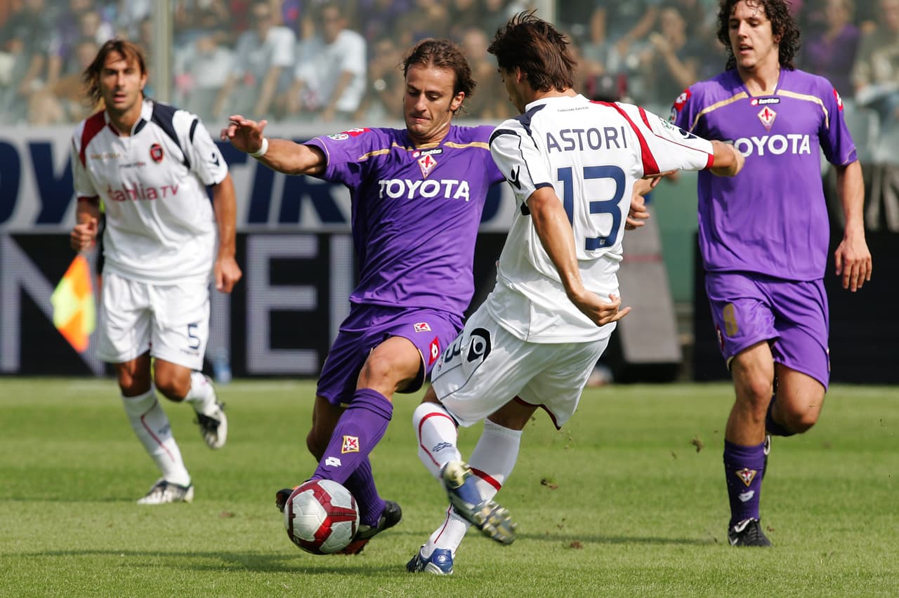 Su debút oficial en el máximo circuito italiano se dio el 14 de septiembre de 2008.