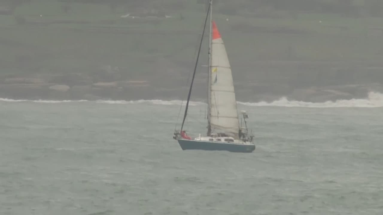 <b>Cruzó con un pequeño velero el Atlántico para celebrar el 90 cumpleaños de su padre en plena pandemia. | </b>Juan Manuel Ballestero partió por mar desde Portugal el 24 de marzo ante la cancelación de vuelos a Argentina por el coronavirus y llegó el miércoles 17 de junio a Argentina.